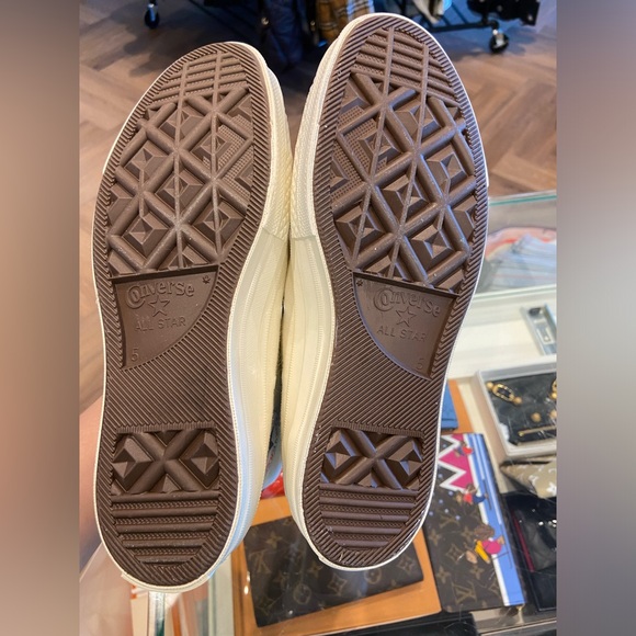 COMME DES GARÇONS PLAY CONVERSE X CDG PLAY Chuck Taylor '70 High-Top Sneakers - Picture 6 of 14